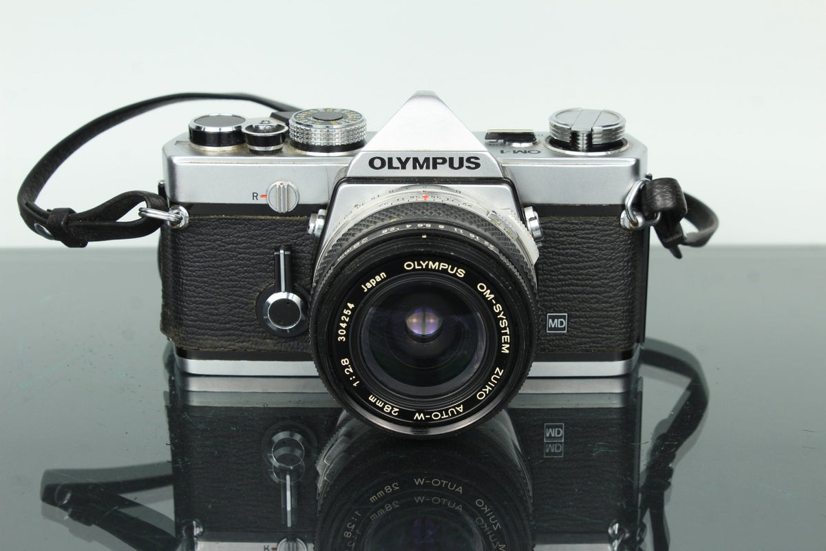 Olympus OM - 1 + Auto W 28mm 1:2.8 - Dutch|Thrift