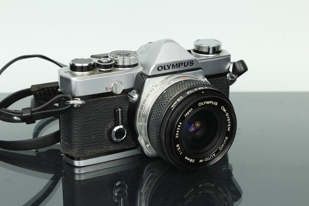 Olympus OM - 1 + Auto W 28mm 1:2.8 - Dutch|Thrift