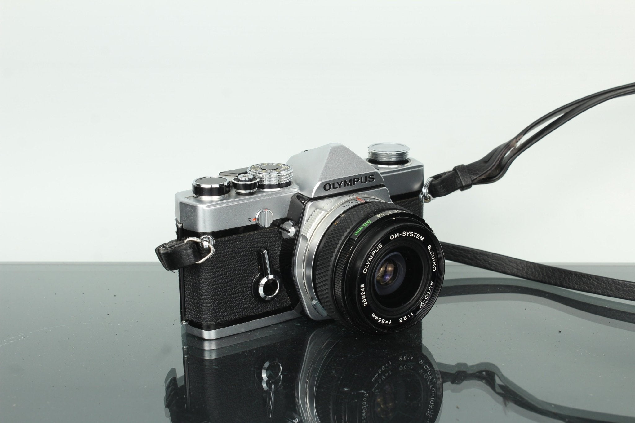 Olympus OM-1 SLR Film Camera with G.Zuiko 35mm f/2.8 Lens – Dutch