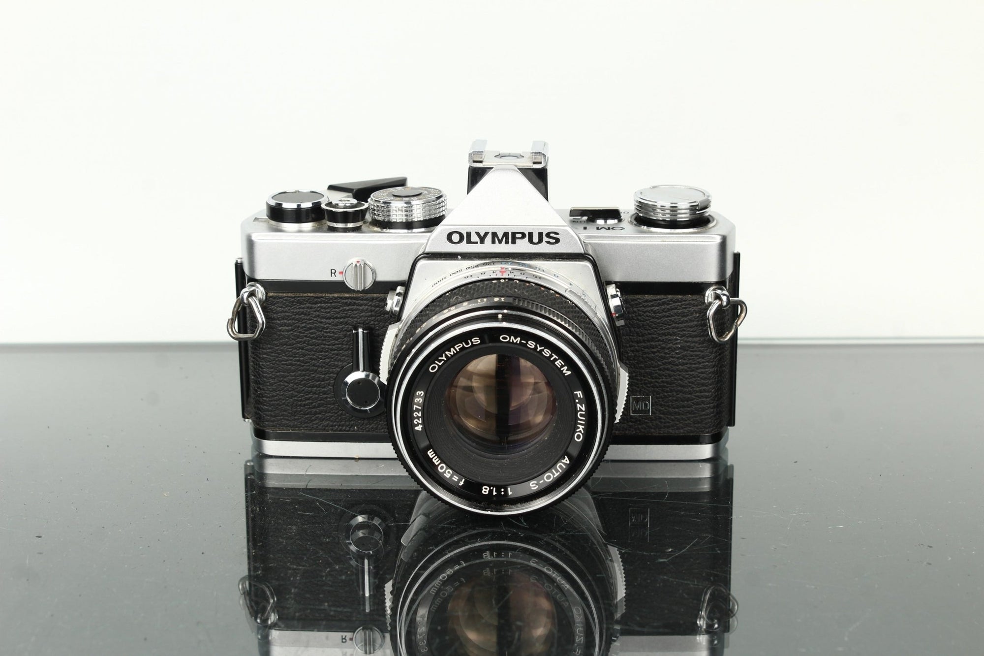 Olympus OM - 1 + Olympus Auto - S 50mm f/1.8 - Dutch|Thrift