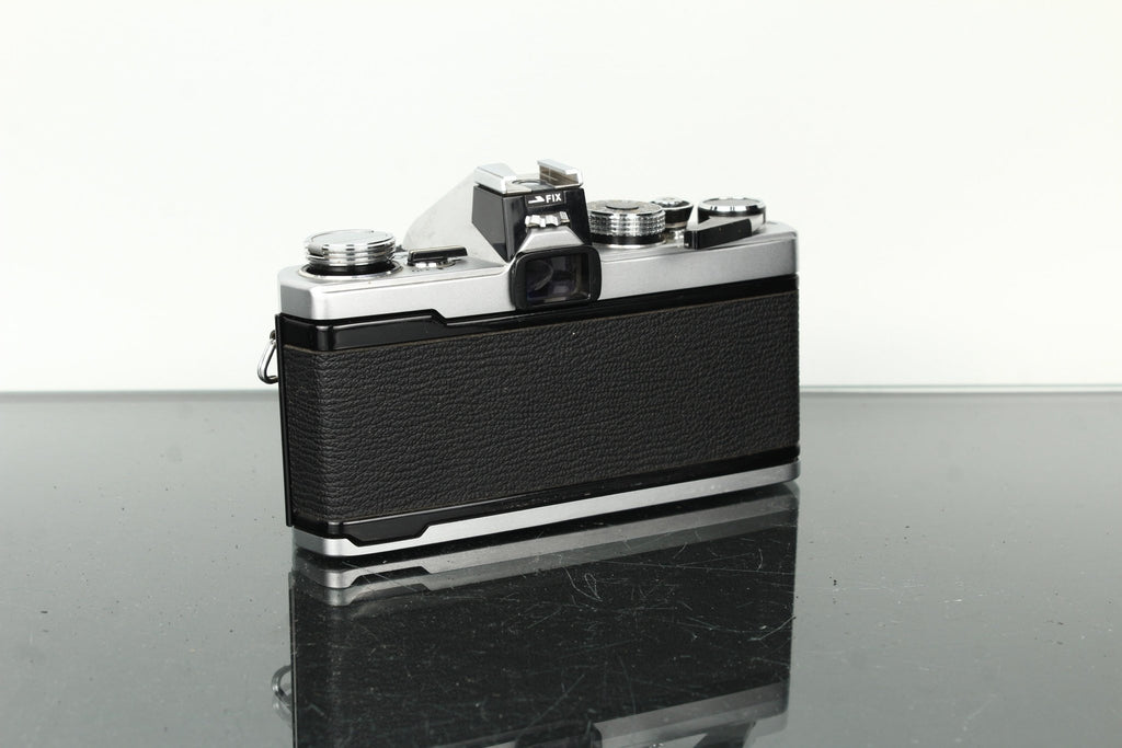 Olympus OM - 1 + Olympus Auto - S 50mm f/1.8 - Dutch|Thrift