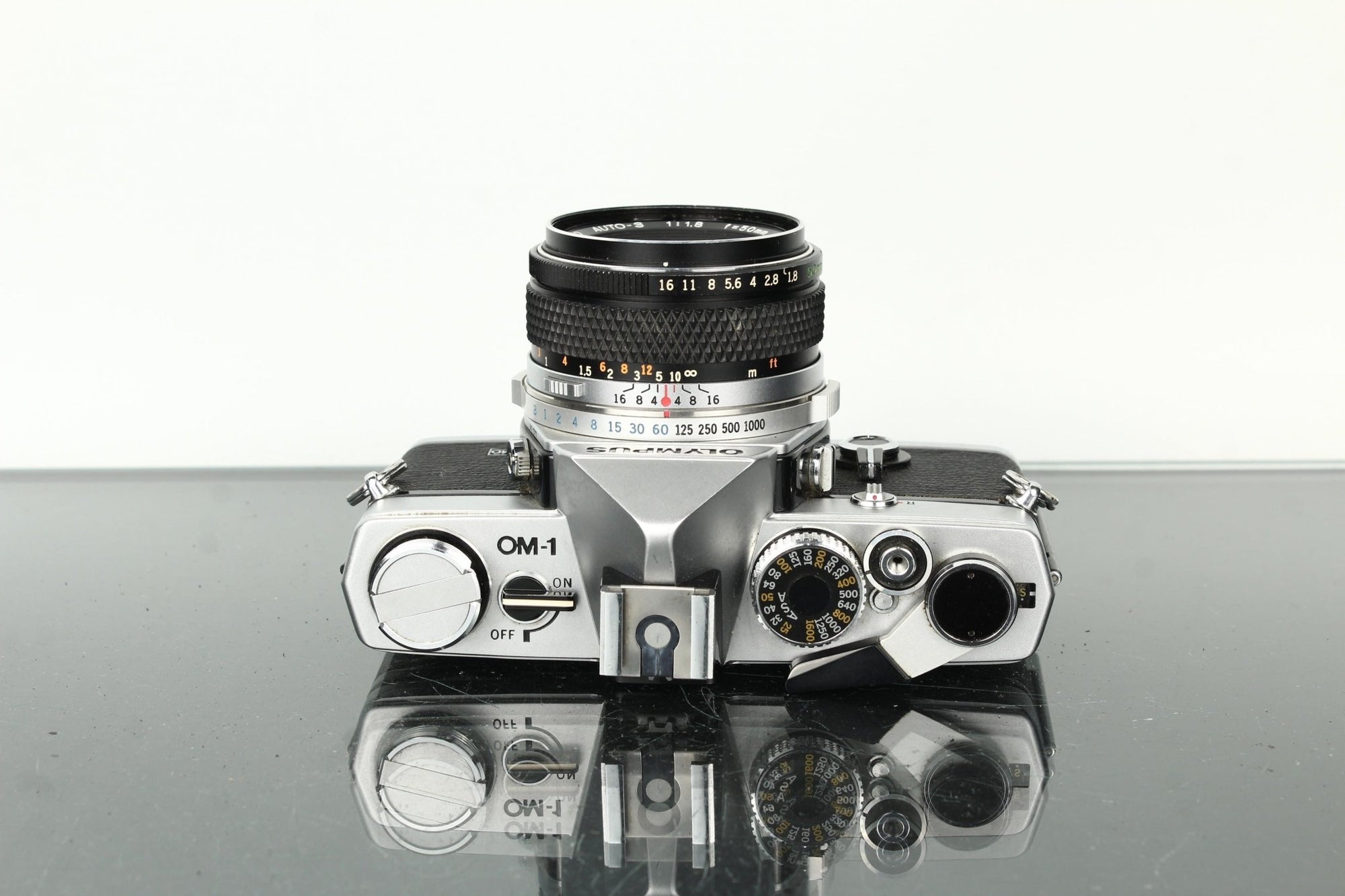 Olympus OM - 1 + Olympus Auto - S 50mm f/1.8 - Dutch|Thrift