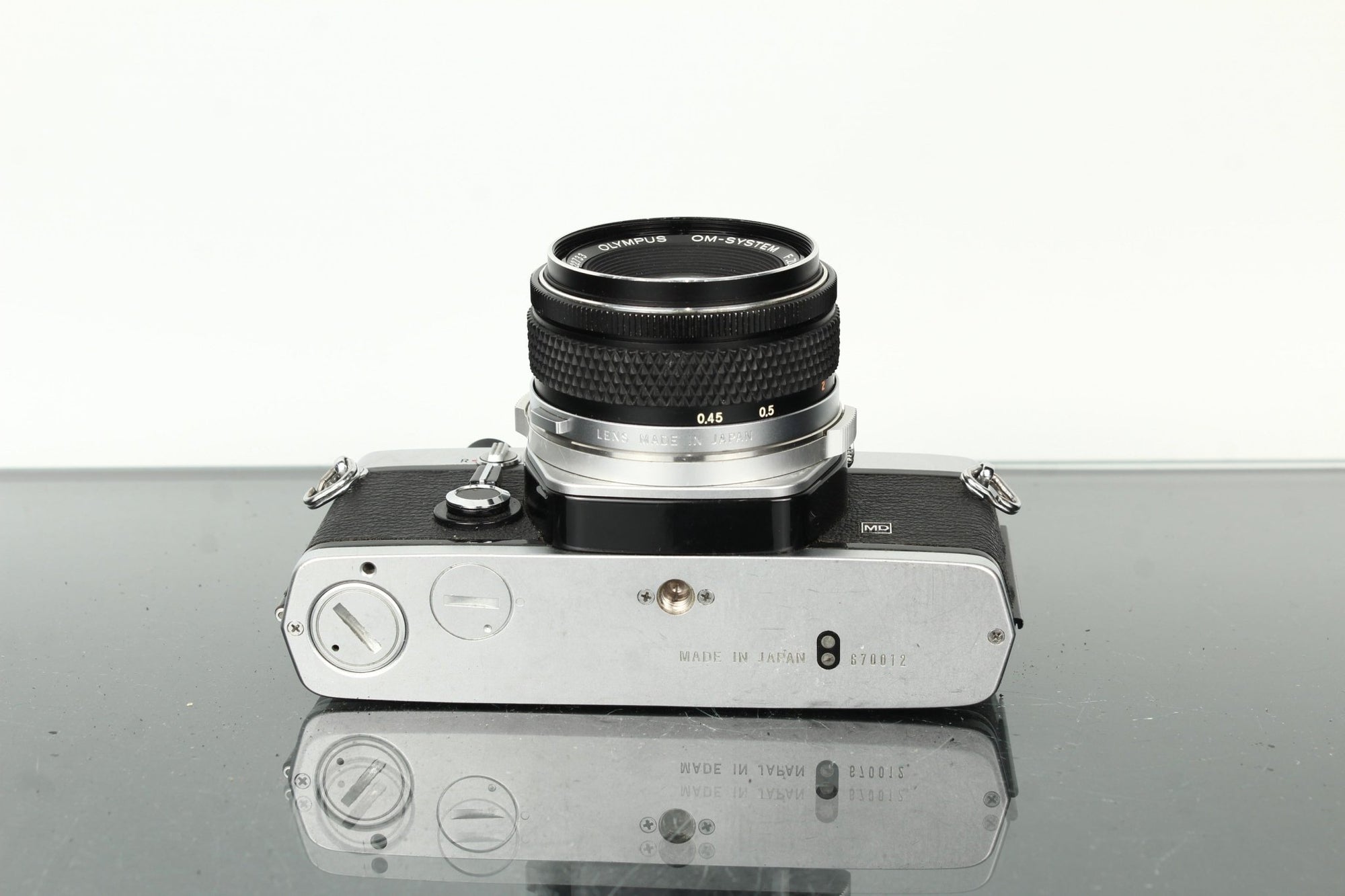 Olympus OM - 1 + Olympus Auto - S 50mm f/1.8 - Dutch|Thrift