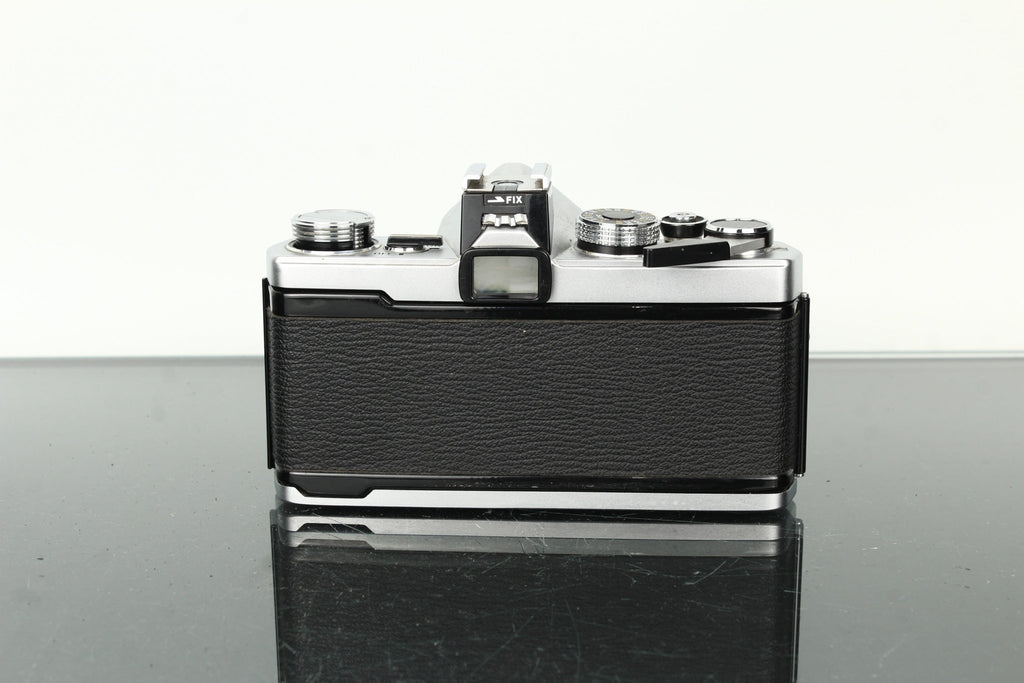 Olympus OM - 1 + Olympus Auto - S 50mm f/1.8 - Dutch|Thrift