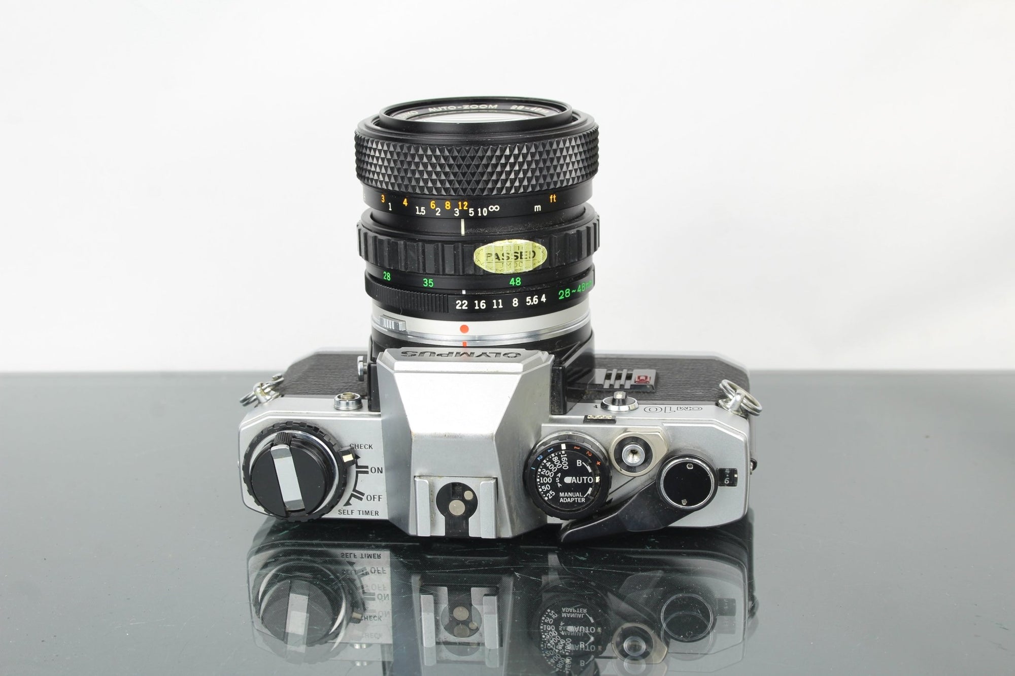 Olympus OM 10 + 28 - 48mm 1:4 Olympus lens - Dutch|Thrift