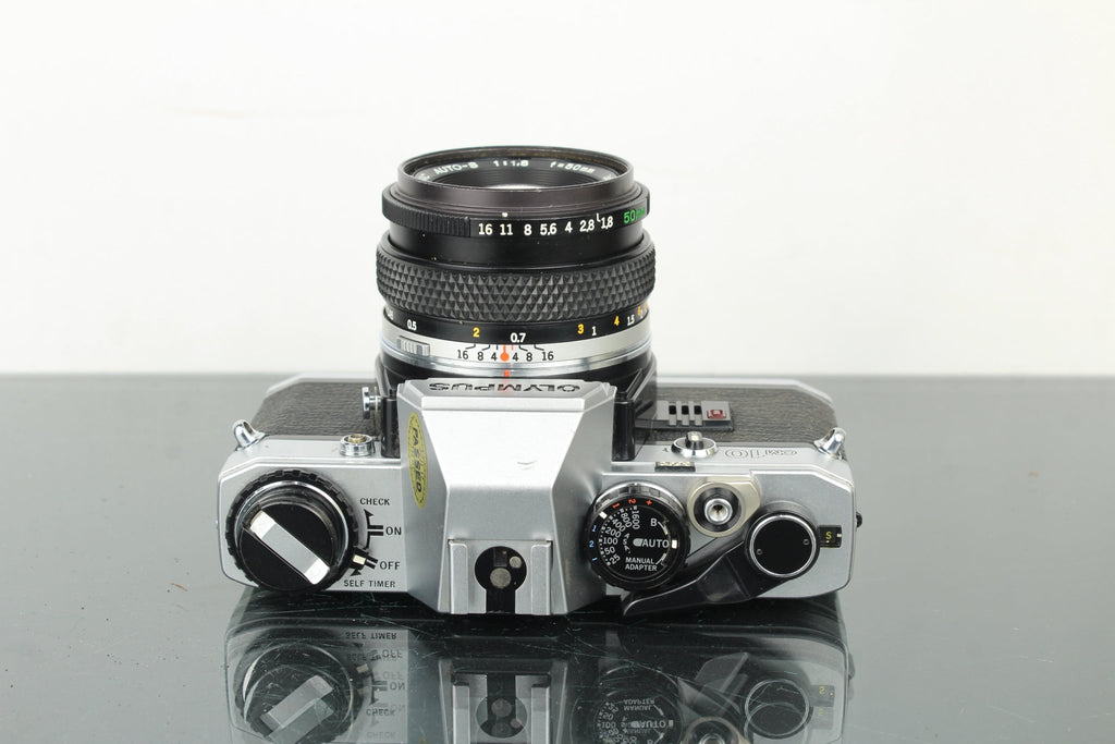 Olympus OM 10 + 50mm 1.8 Olympus lens - Dutch|Thrift