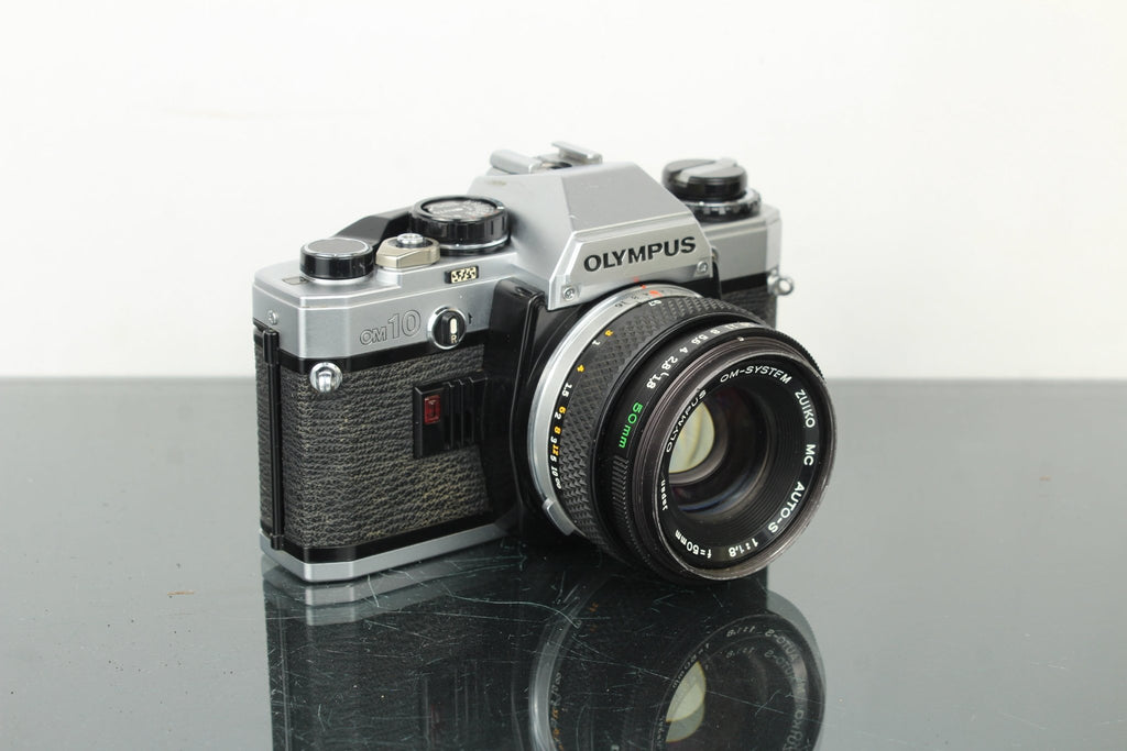 Olympus OM 10 + 50mm 1.8 Olympus lens - Dutch|Thrift