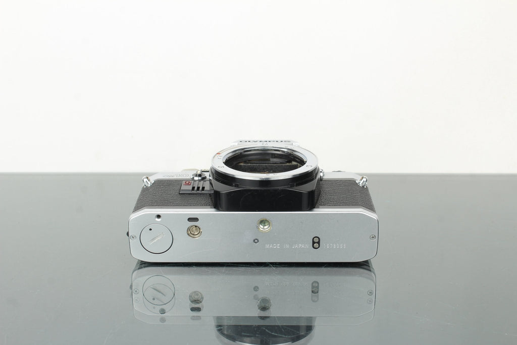 Olympus OM - 10 - Dutch|Thrift