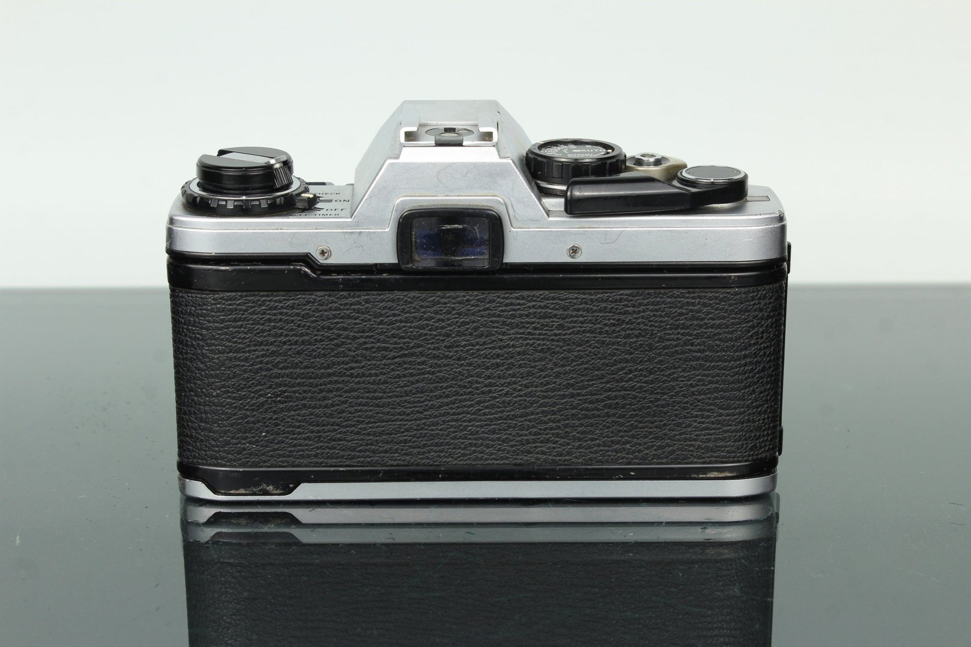 Olympus OM - 10 + Olympus Auto - S 50mm f/1.8 - Dutch|Thrift