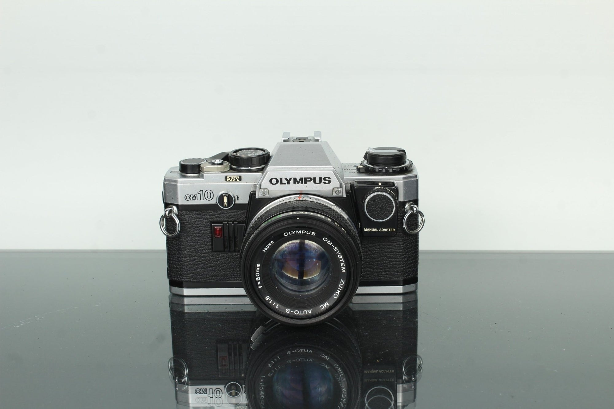 Olympus OM - 10 Zuiko 50mm f/1.8 - Dutch|Thrift