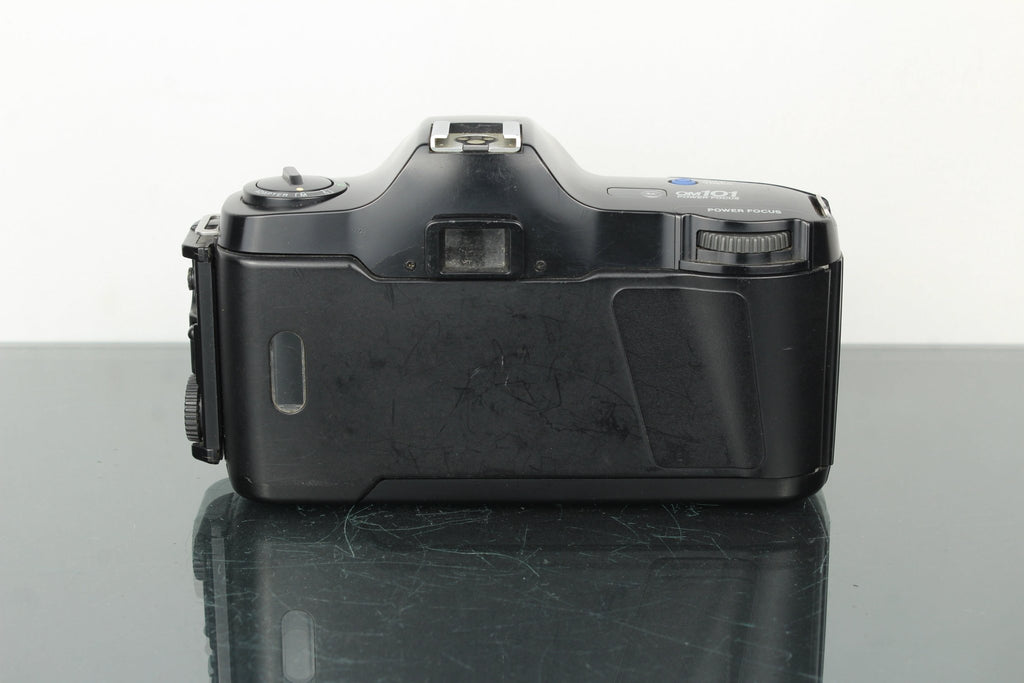 Olympus OM 101 + Olympus AF 35 - 70mm 1.5 - 4.5 lens - Dutch|Thrift