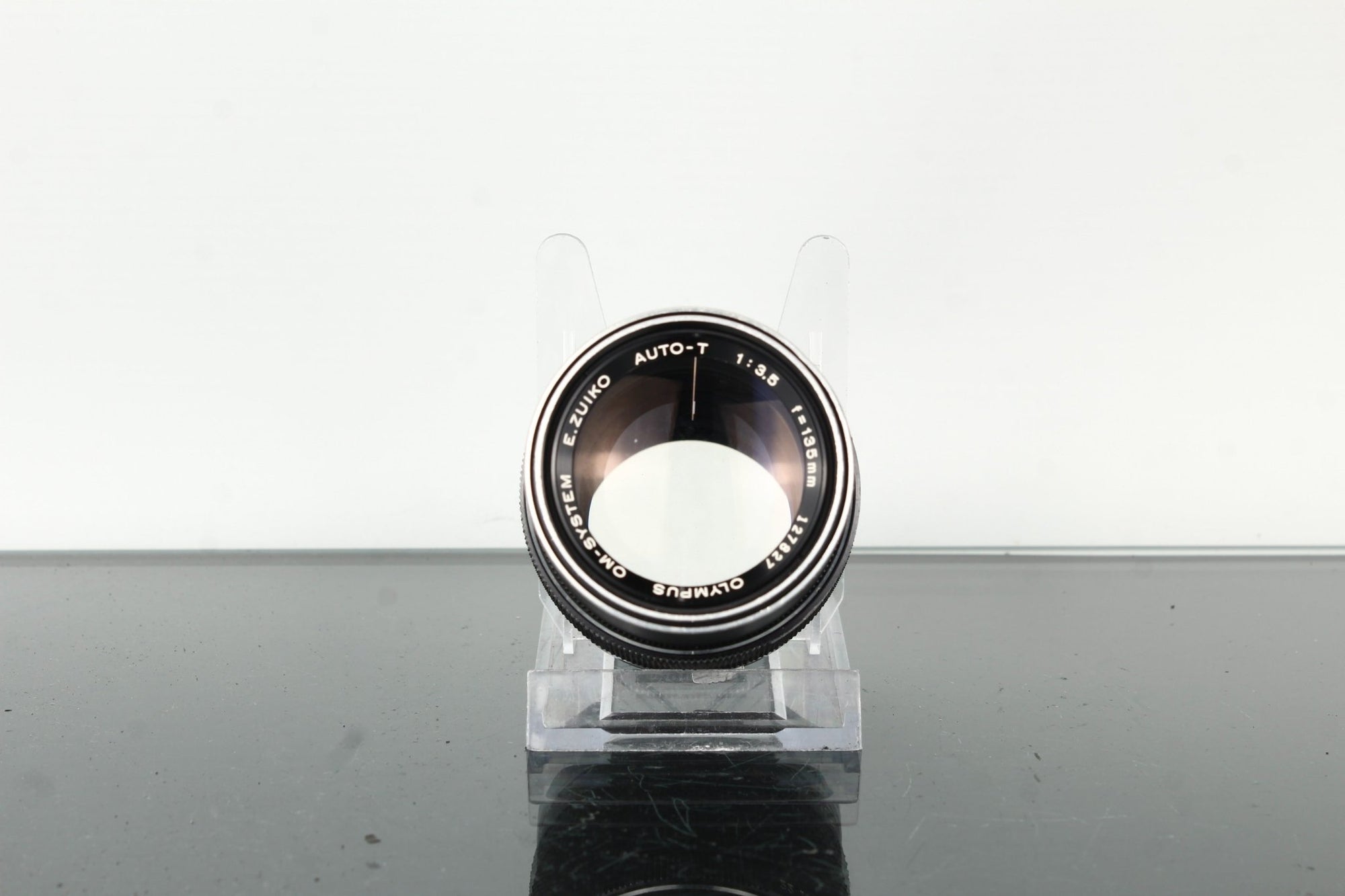 Olympus OM 1:3.5 F=135mm - Dutch|Thrift