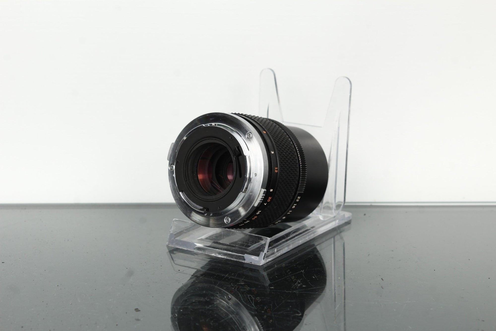 Olympus OM 1:3.5 F=135mm - Dutch|Thrift