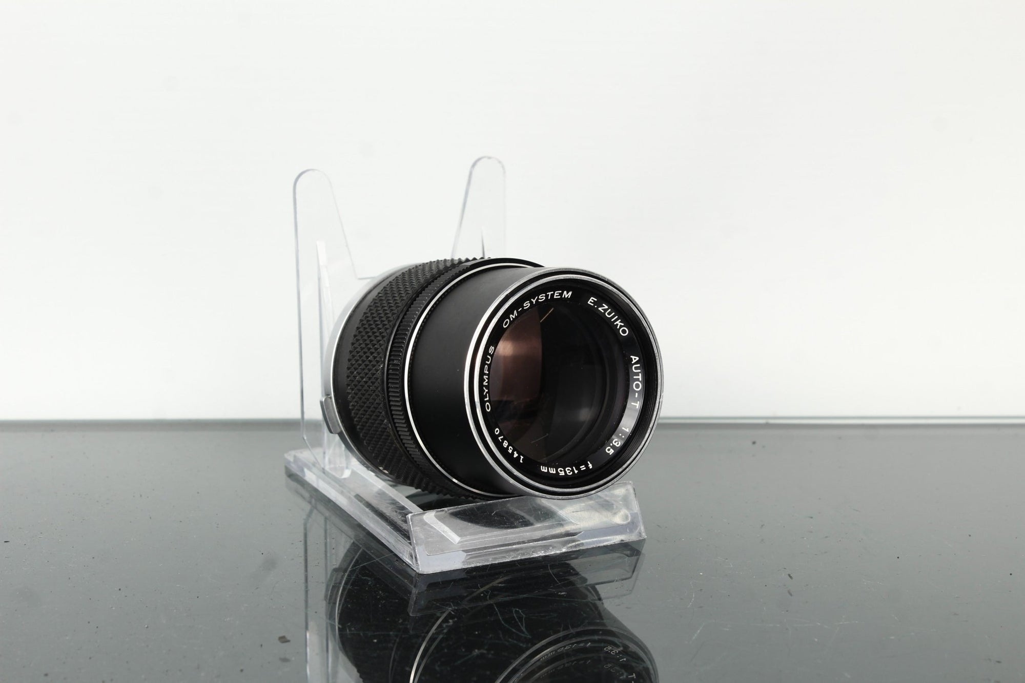 Olympus OM 1:3.5 F=135mm - Dutch|Thrift