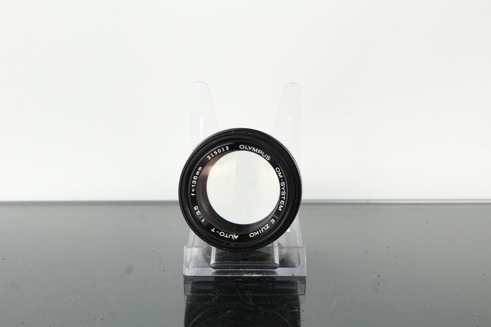Olympus OM 1:3.5 F=135mm - Dutch|Thrift
