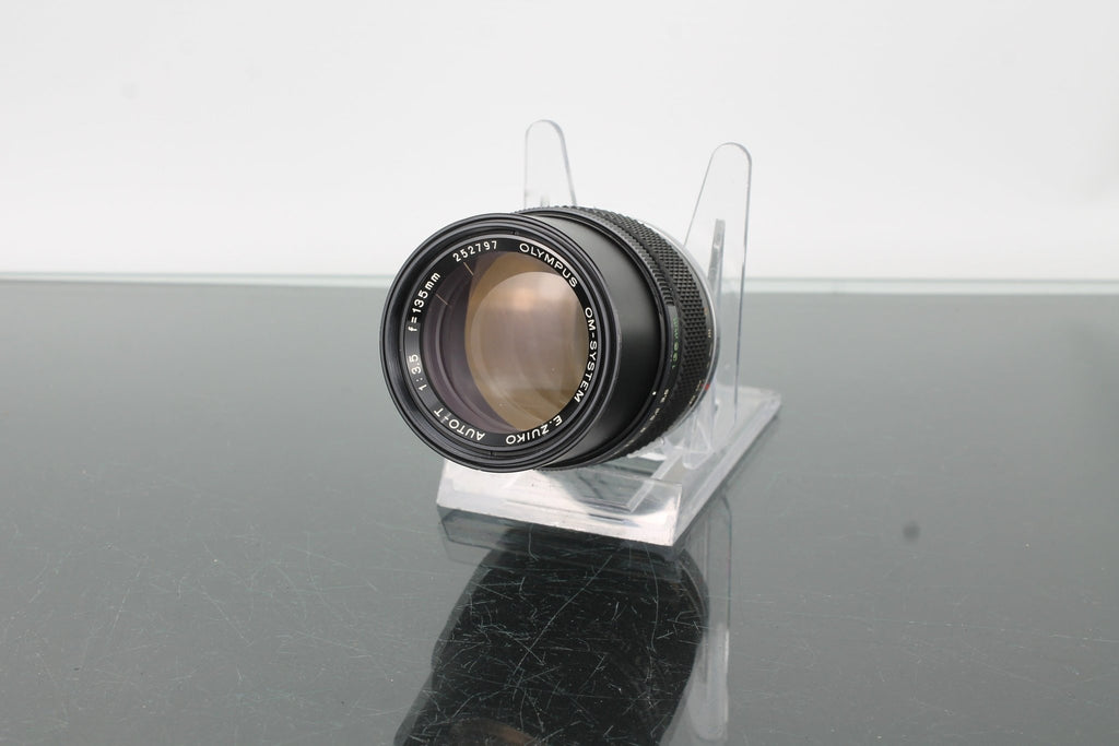 Olympus OM 135mm f/3.5 - Dutch|Thrift
