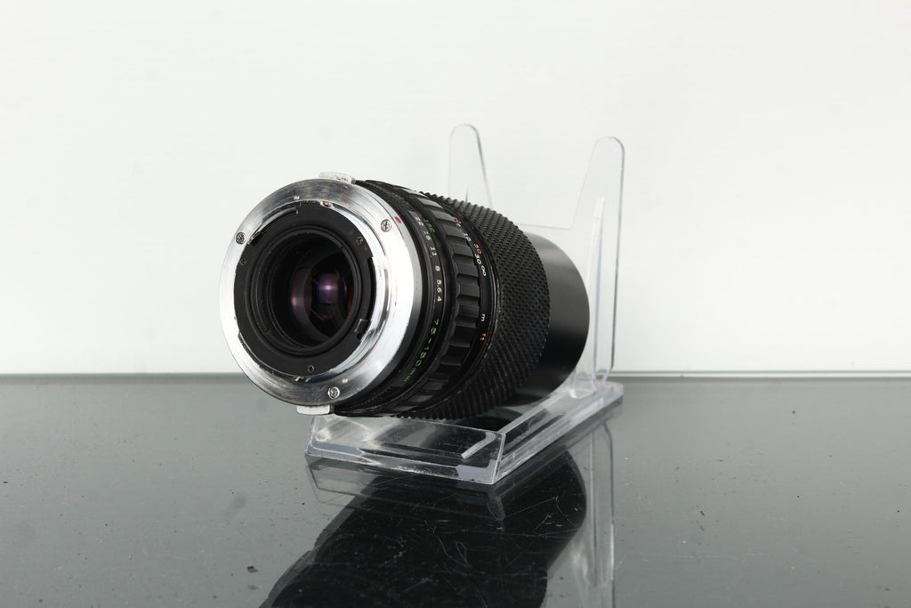 Olympus OM 1:4 F=75 - 150mm - Dutch|Thrift