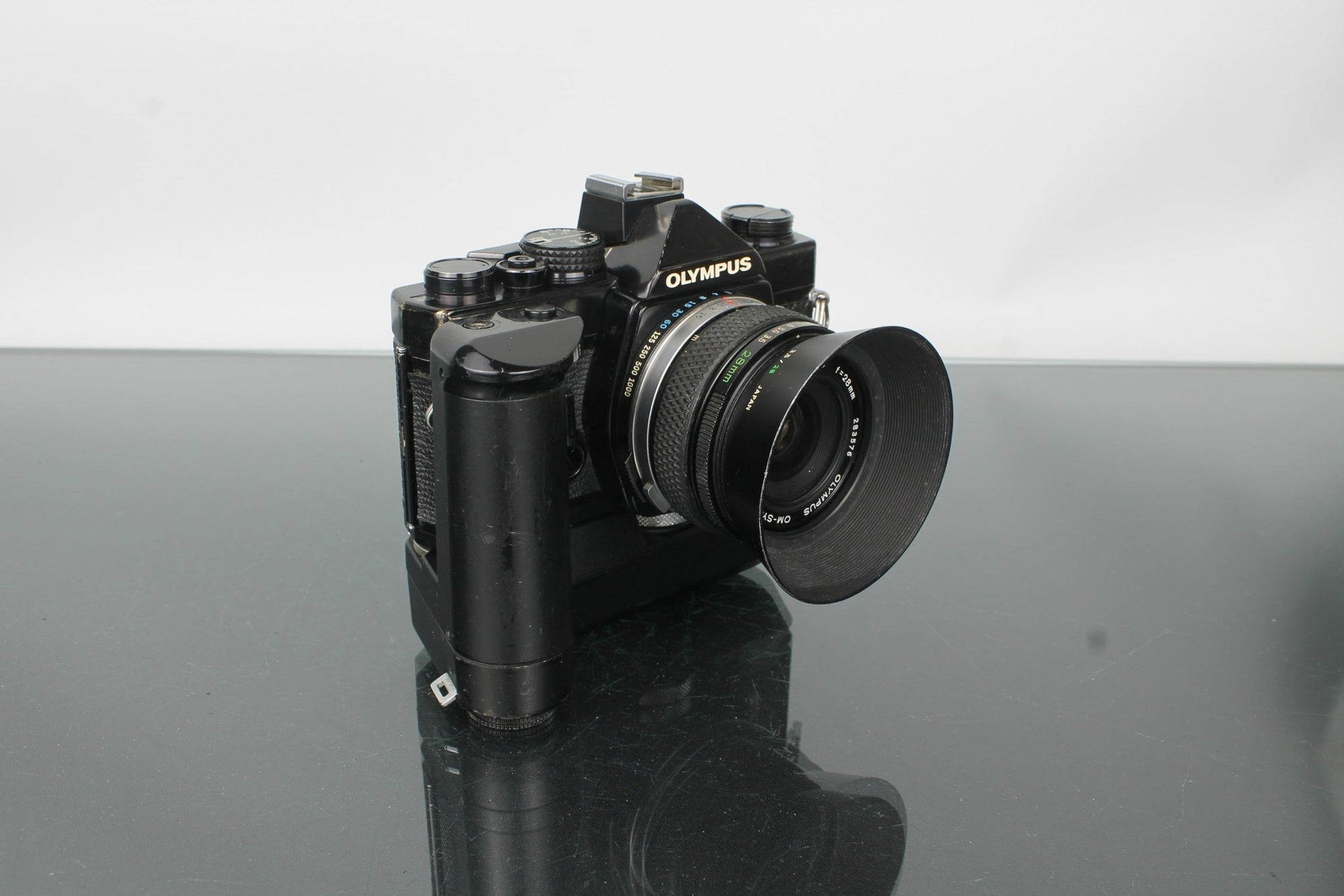 Olympus OM - 2 - Dutch|Thrift