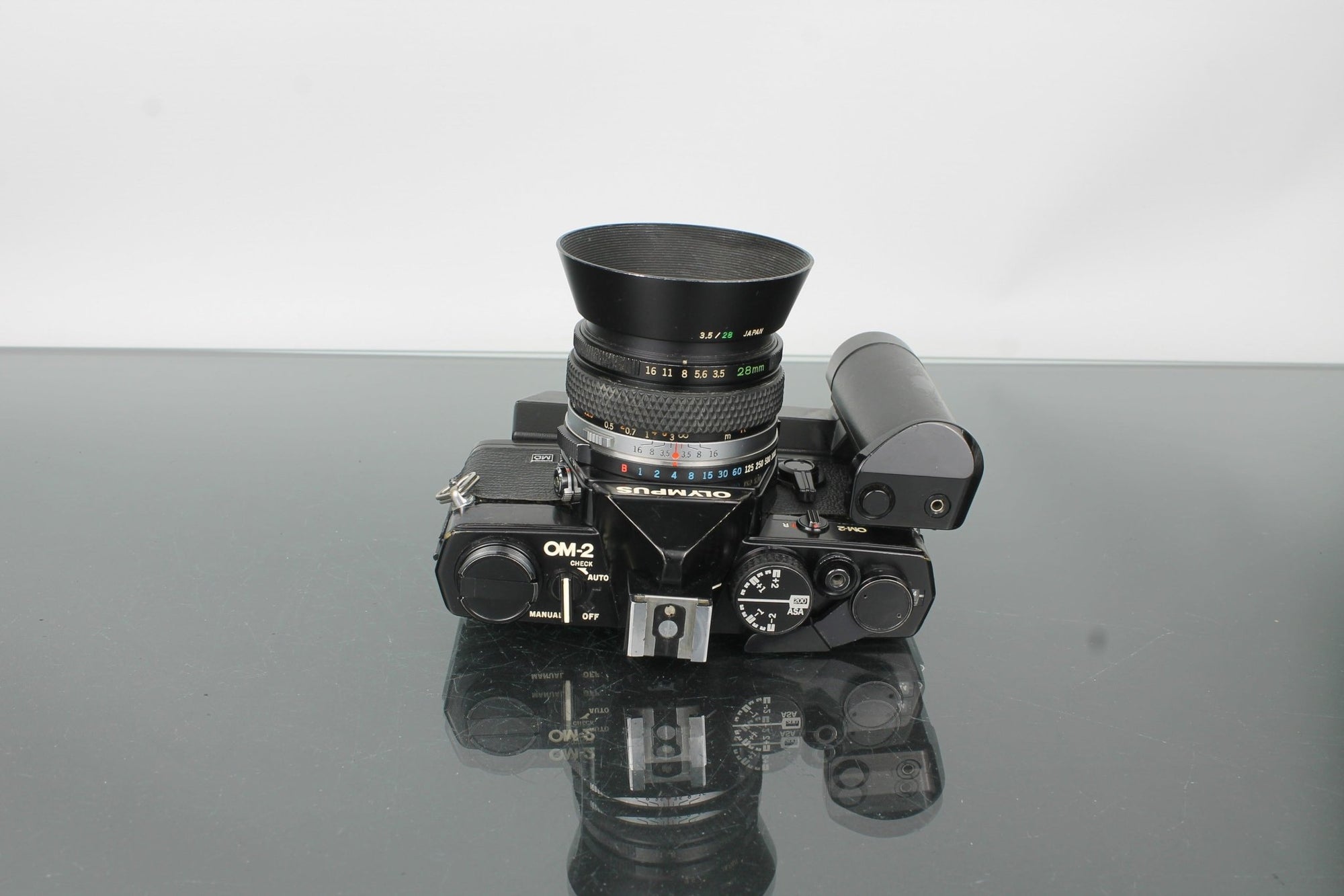 Olympus OM - 2 - Dutch|Thrift