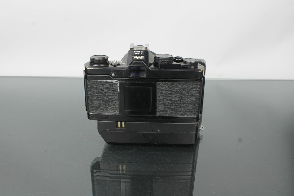 Olympus OM - 2 - Dutch|Thrift