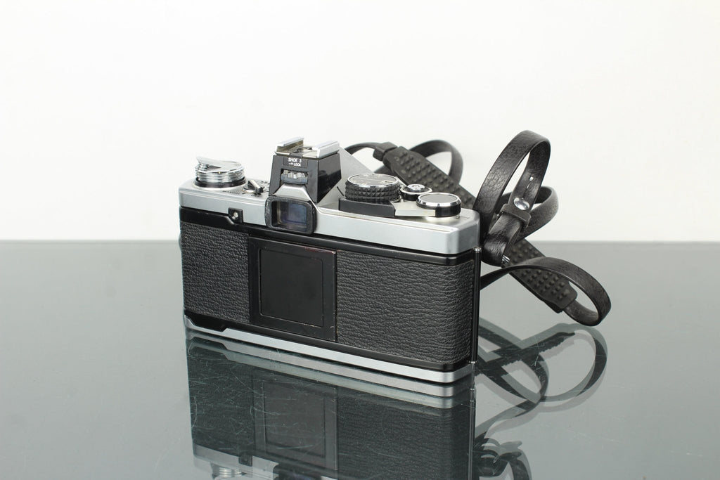 Olympus OM - 2 + 50mm 1.8 Olympus OM lens - Dutch|Thrift