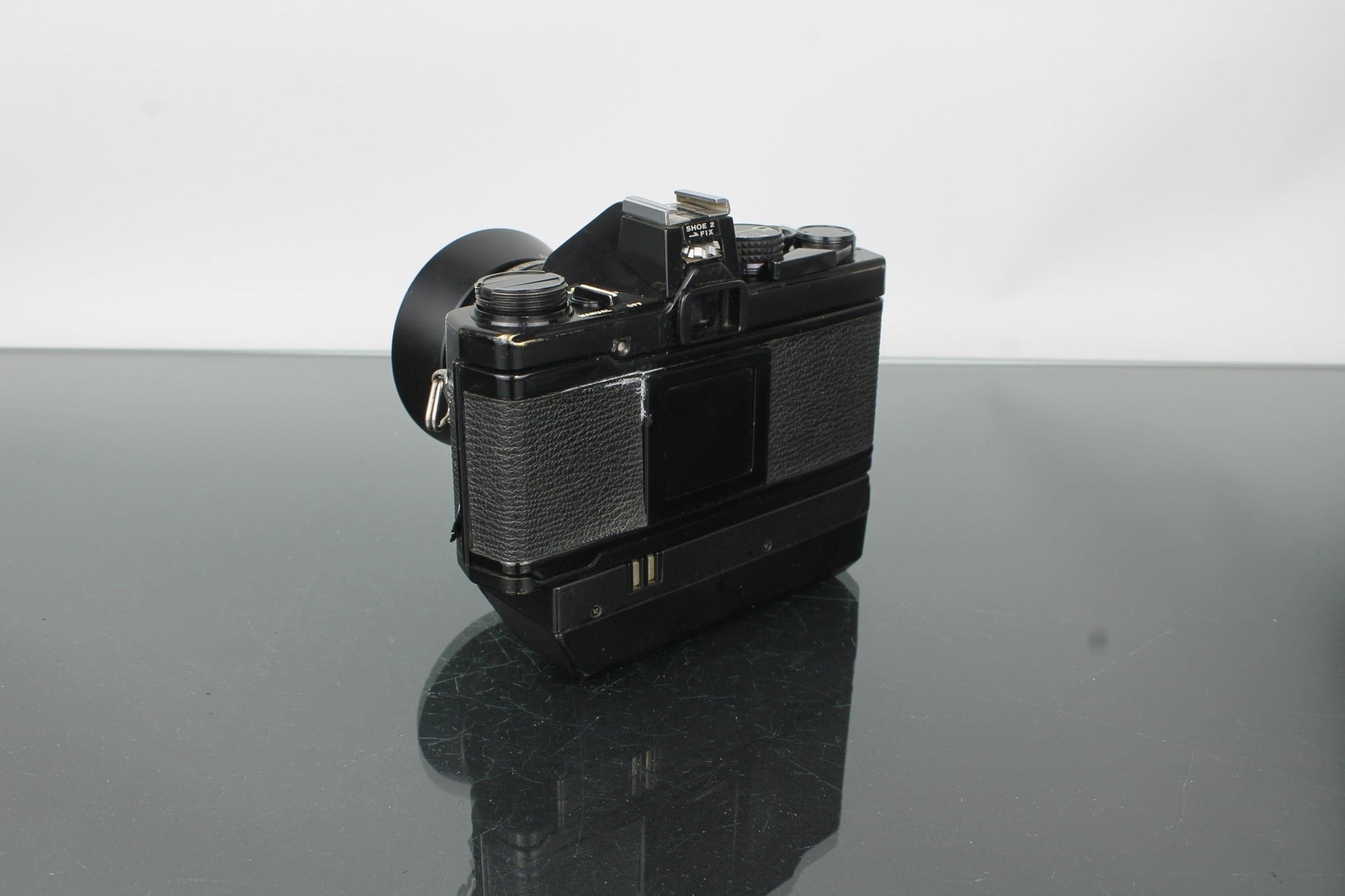 Olympus OM - 2 - Dutch|Thrift