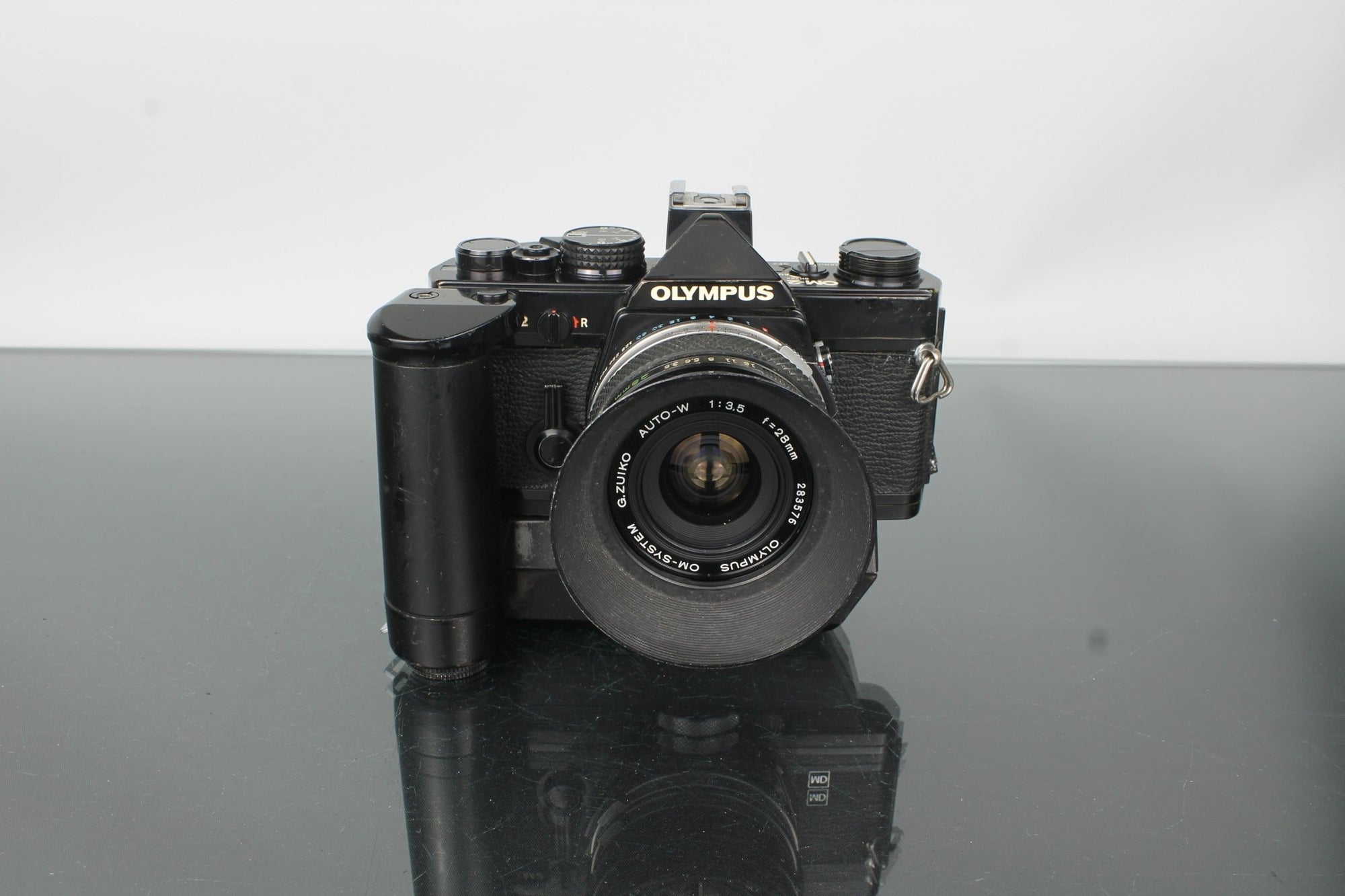 Olympus OM - 2 - Dutch|Thrift