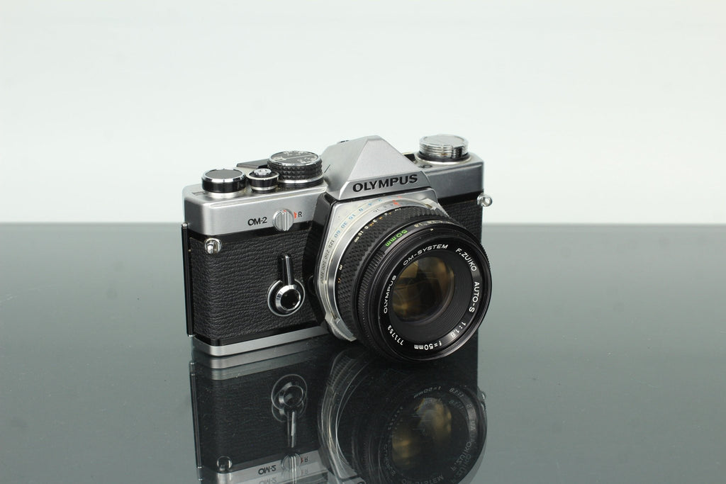 Olympus OM - 2 F.Zuiko Auto - S 50mm f/1.8 - Dutch|Thrift