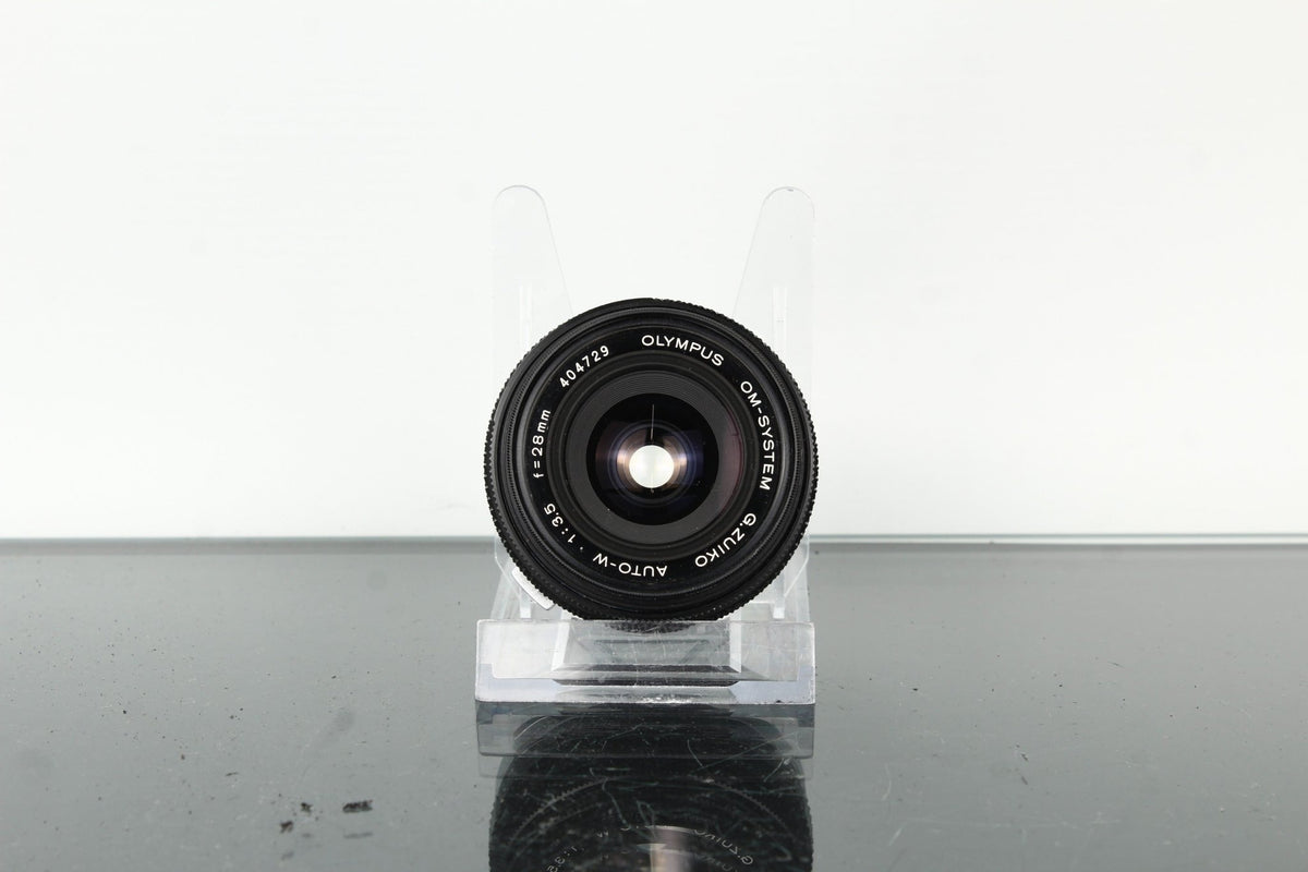 Olympus OM 28mm f/3.5 - Dutch|Thrift