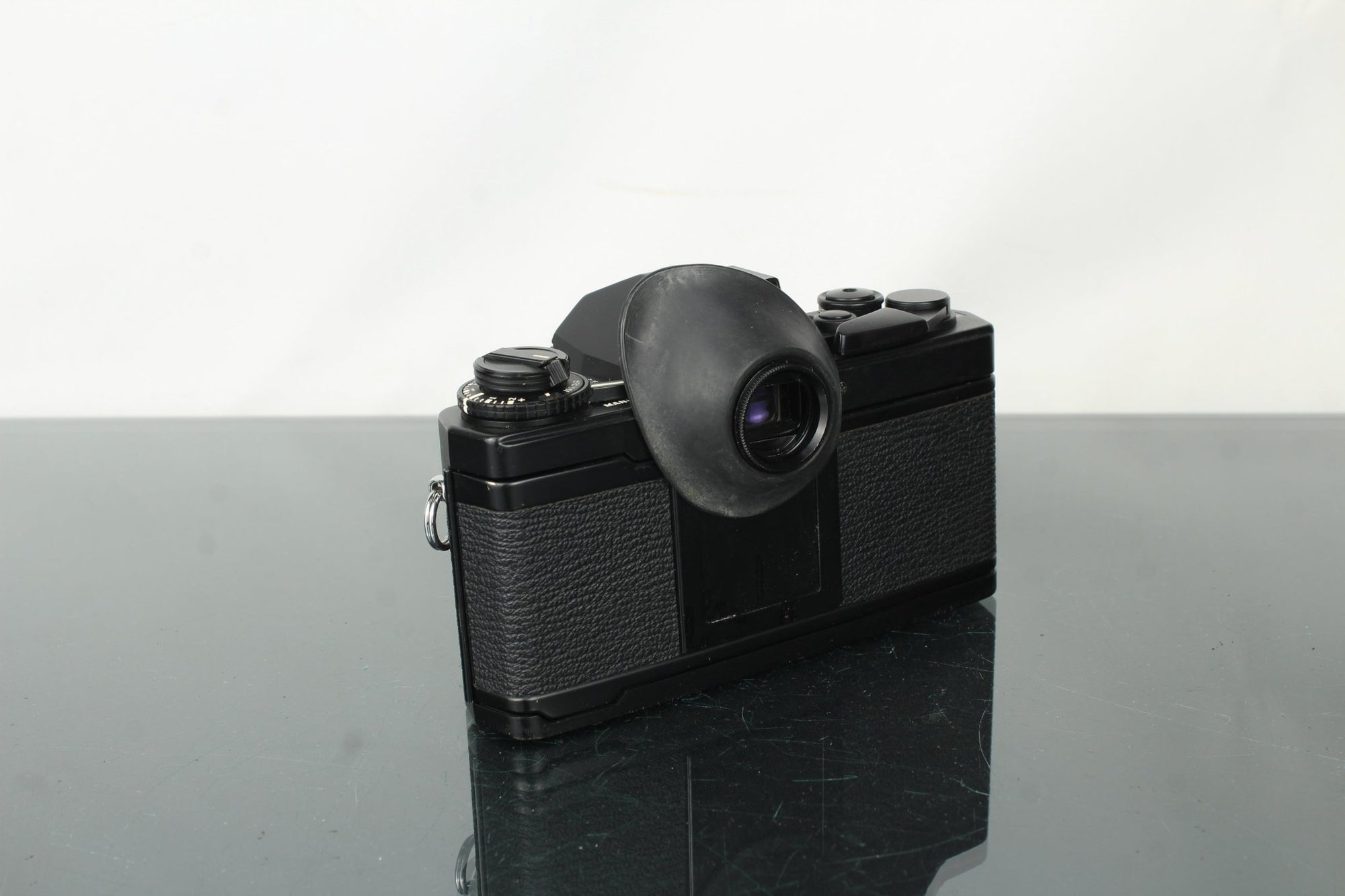 Olympus OM - 4 + 50mm 1.8 Olympus Zuiko lens (OM mount) - Dutch|Thrift