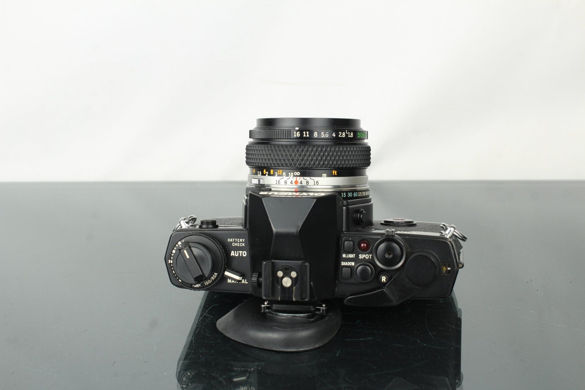 Olympus OM - 4 + 50mm 1.8 Olympus Zuiko lens (OM mount) - Dutch|Thrift