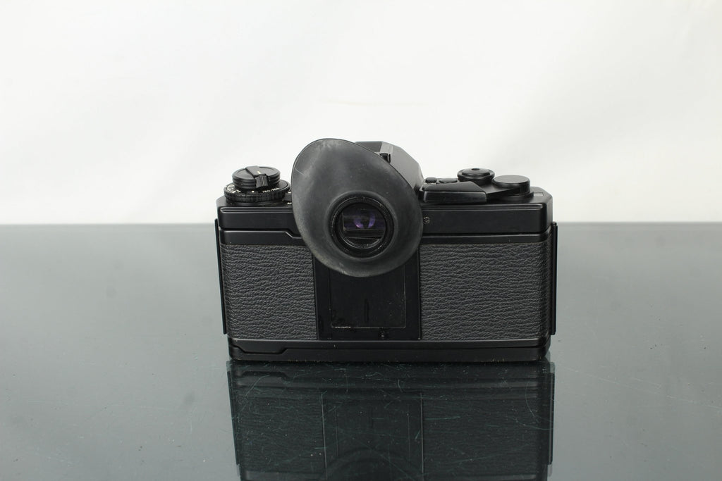 Olympus OM - 4 + 50mm 1.8 Olympus Zuiko lens (OM mount) - Dutch|Thrift