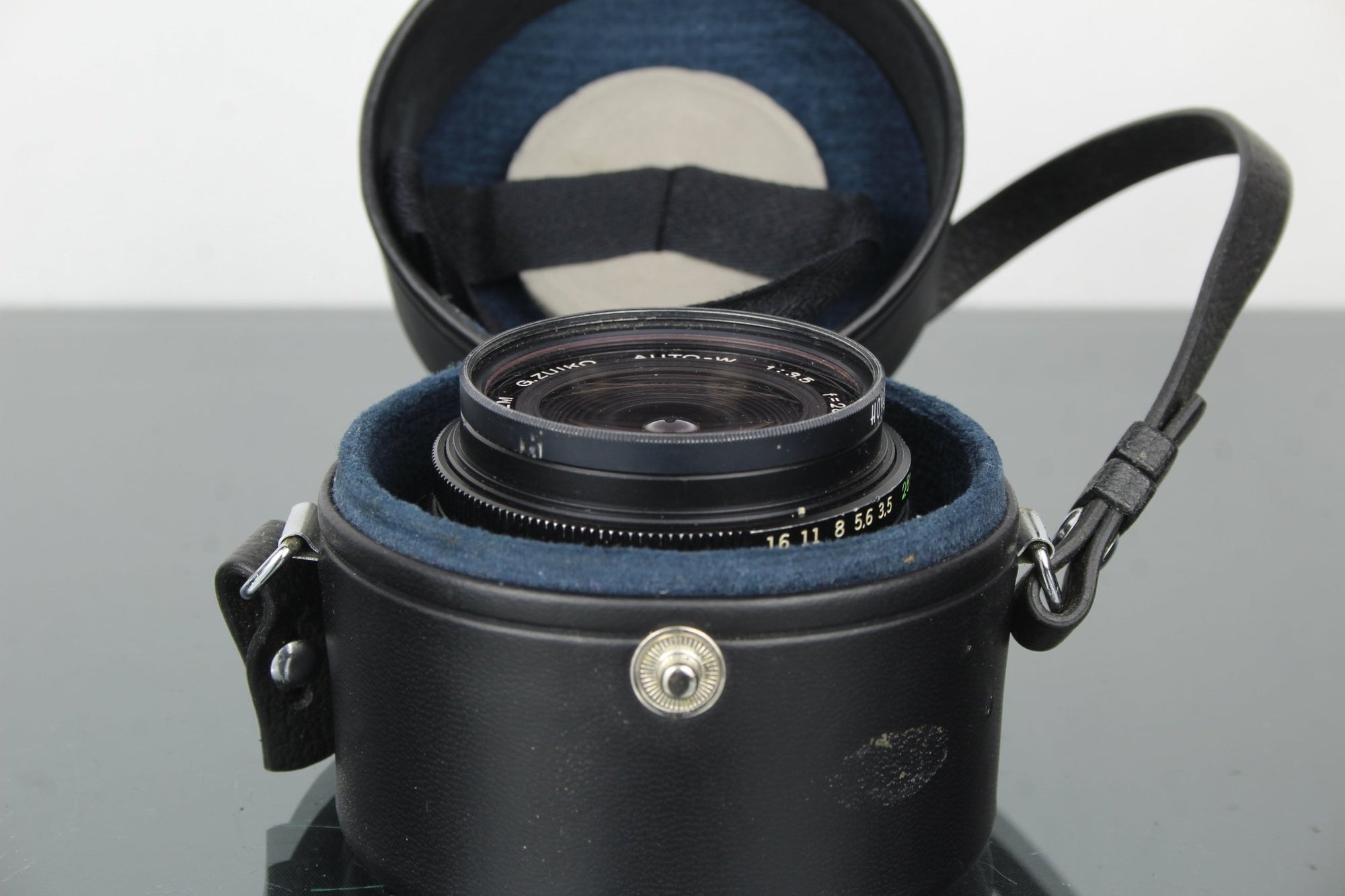 Olympus OM Auto - w 1:3.5 F=28mm (OM Mount) - Dutch|Thrift