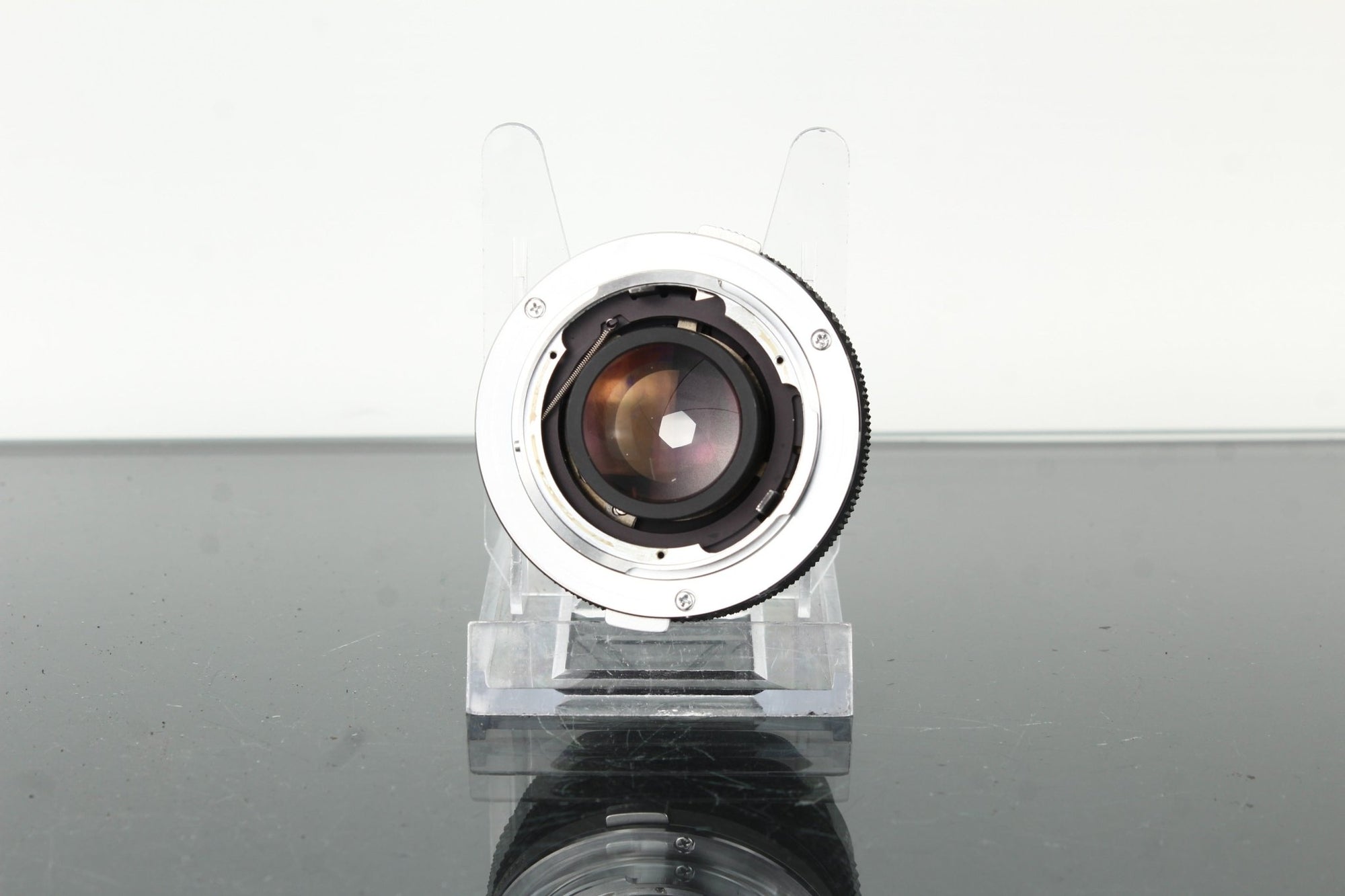 Olympus OM - System Auto - S 50mm f/1.8 - Dutch|Thrift