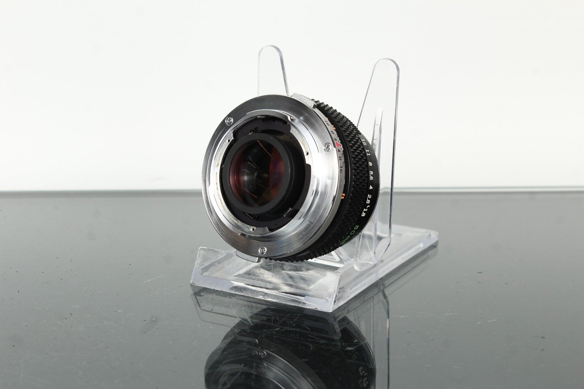 Olympus OM - System Auto - S 50mm f/1.8 - Dutch|Thrift