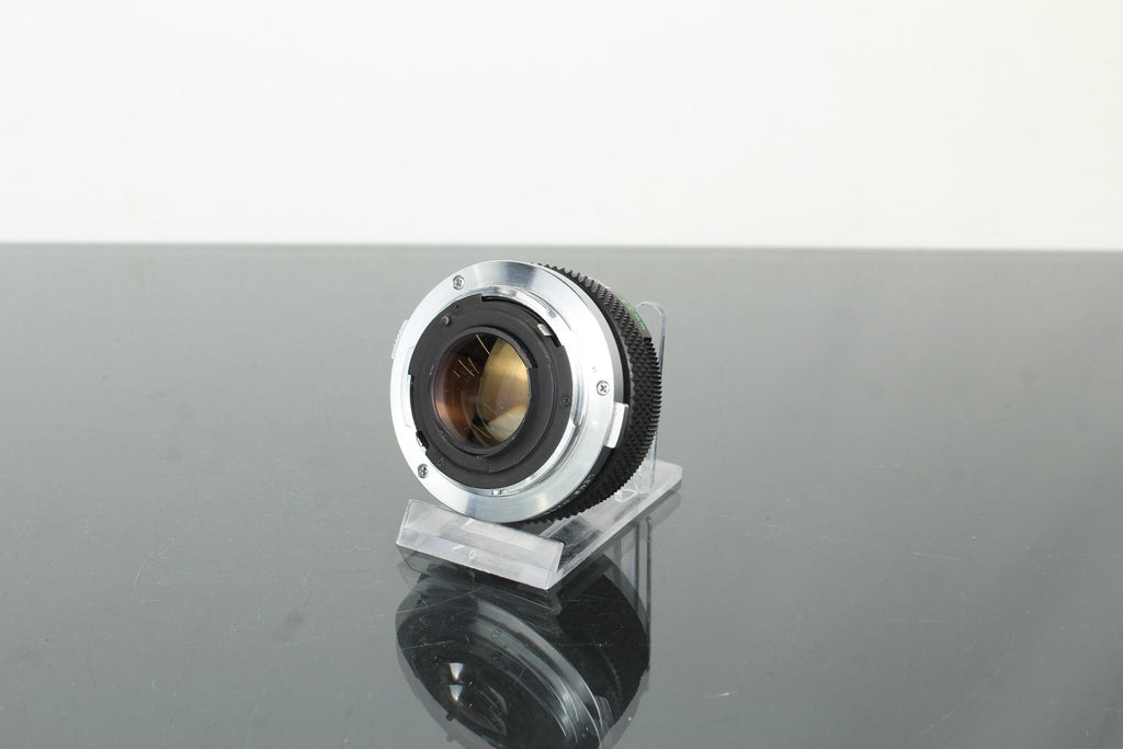 Olympus OM - System F.Zuiko Auto - S 50mm f/1.8 - Dutch|Thrift