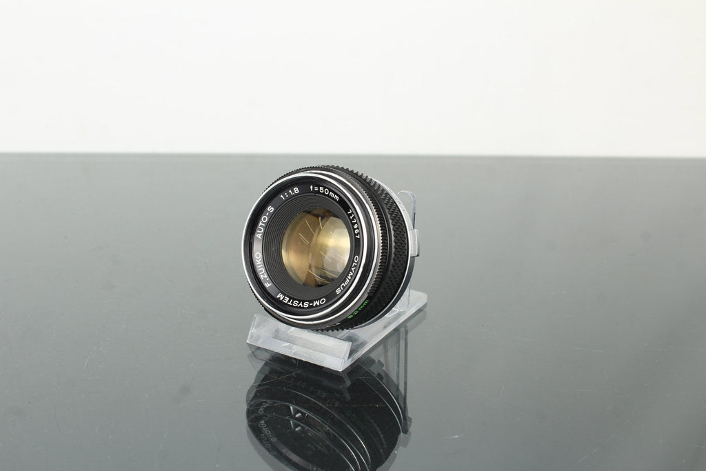 Olympus OM - System F.Zuiko Auto - S 50mm f/1.8 - Dutch|Thrift