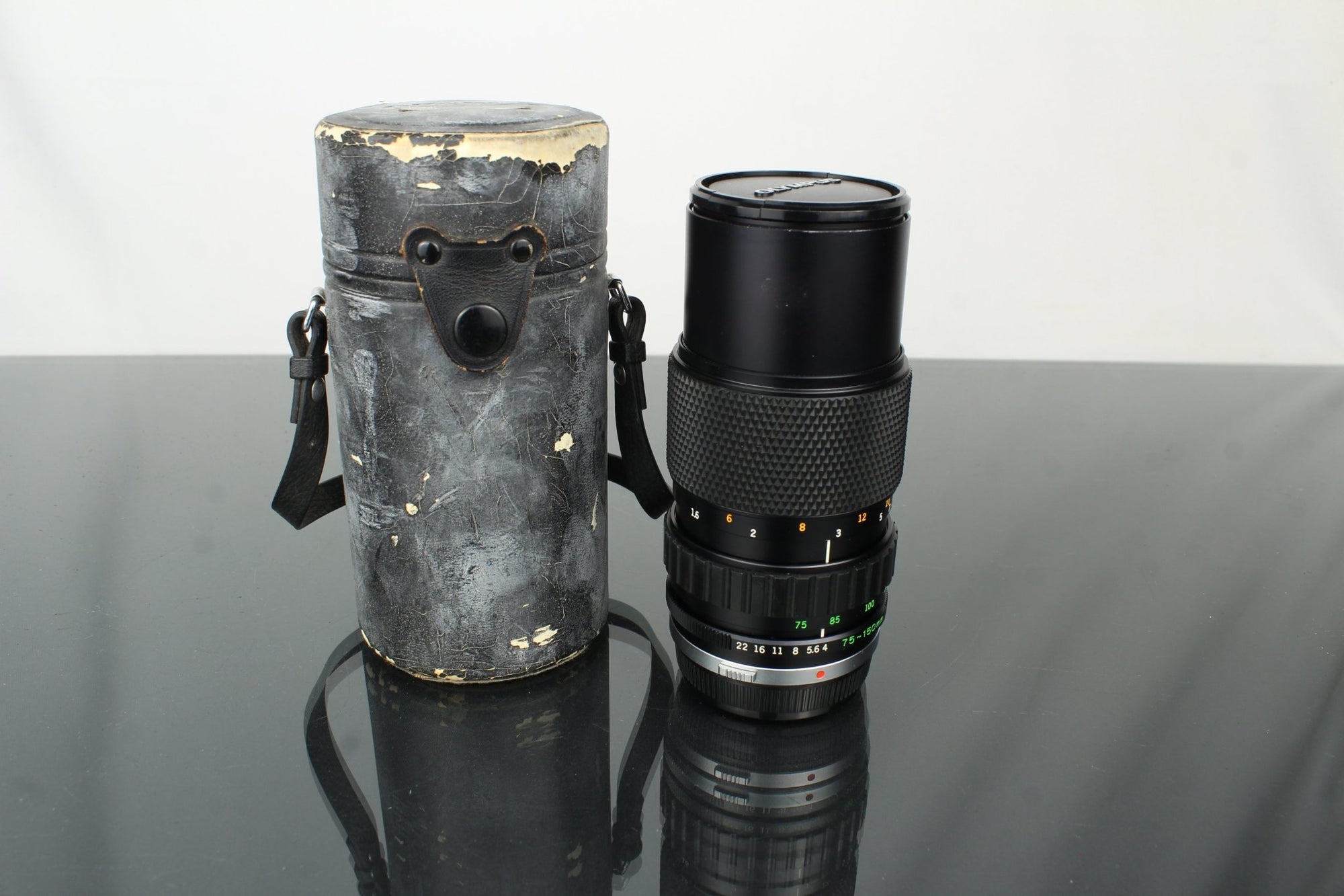 Olympus OM - System F.Zuiko Auto - S 50mm f/1.8 - Dutch|Thrift