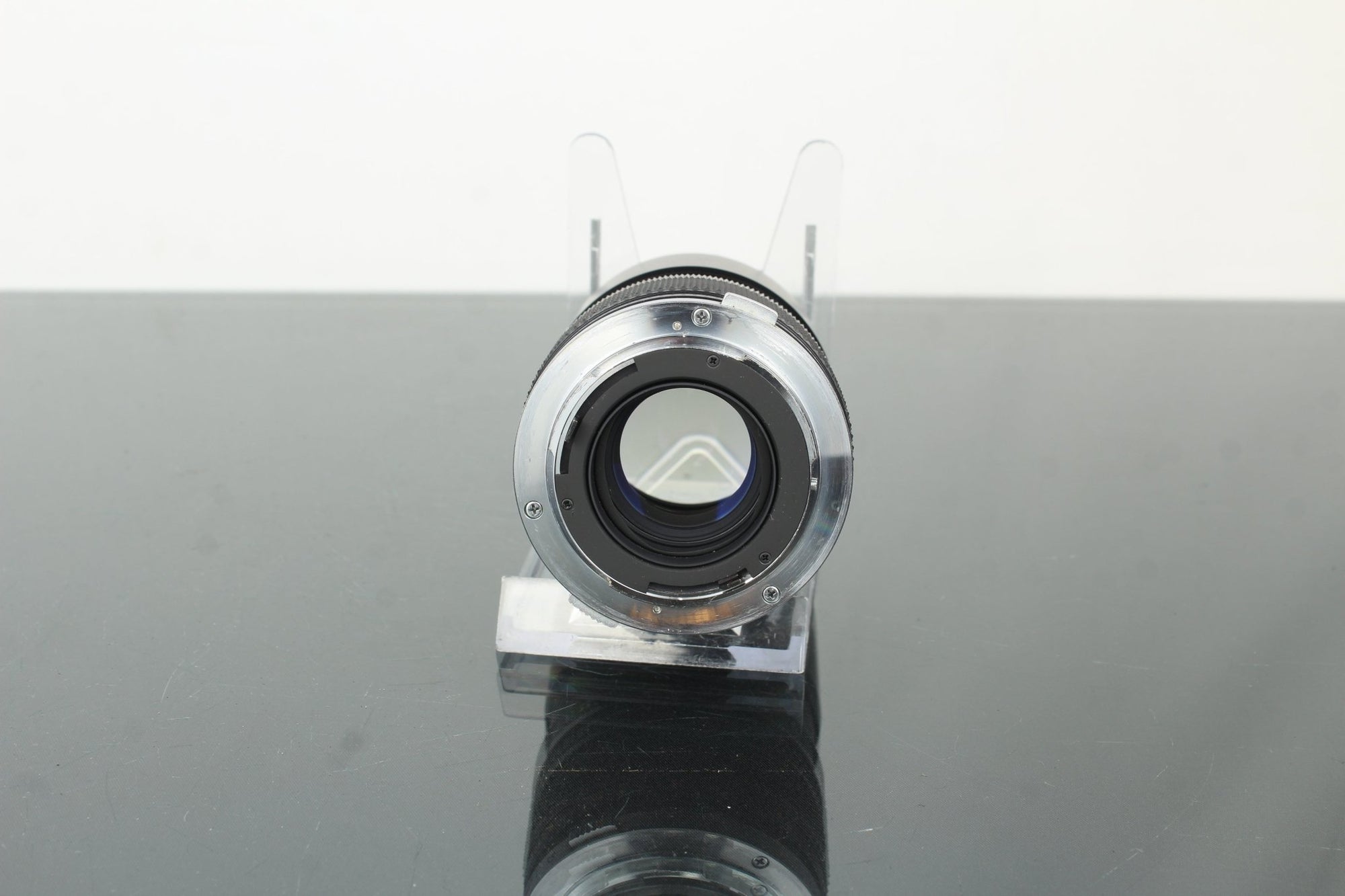 Olympus OM Zuiko Auto - T MC 135mm f/2.8 - Dutch|Thrift