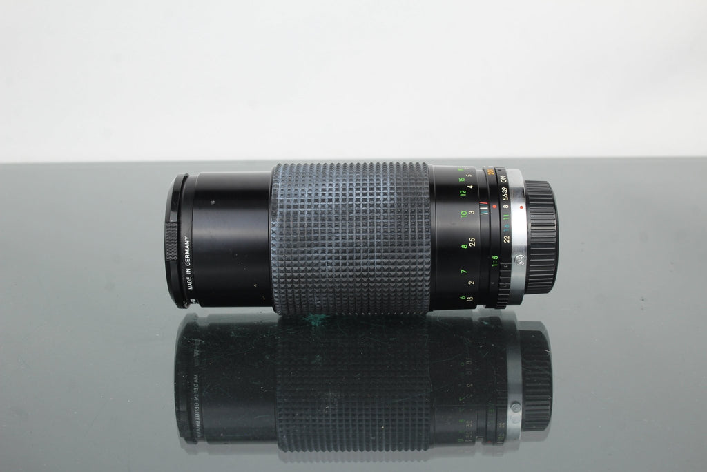 Olympus OM10 + 50mm 1.8 Olympus OM - mount lens - Dutch|Thrift