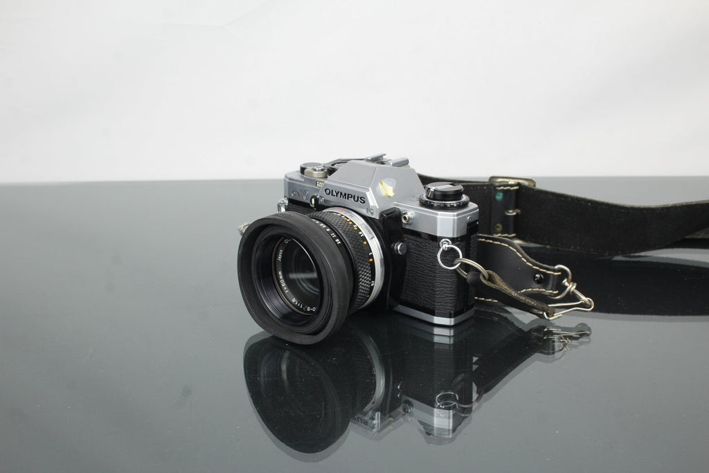 Olympus OM10 + 50mm 1.8 Olympus OM - mount lens - Dutch|Thrift