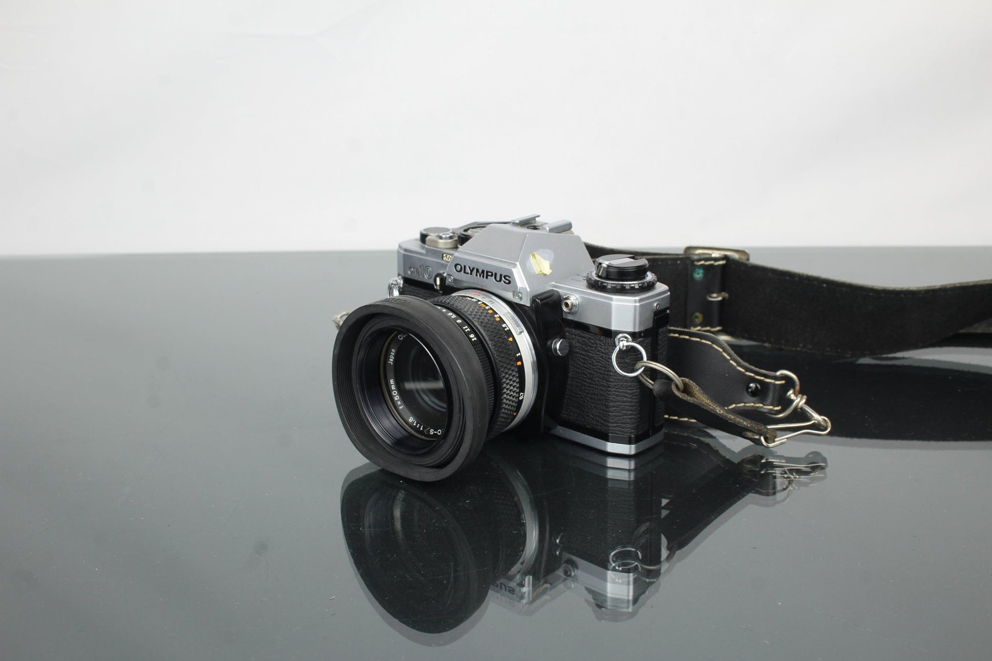 Olympus OM10 + 50mm 1.8 Olympus OM - mount lens - Dutch|Thrift