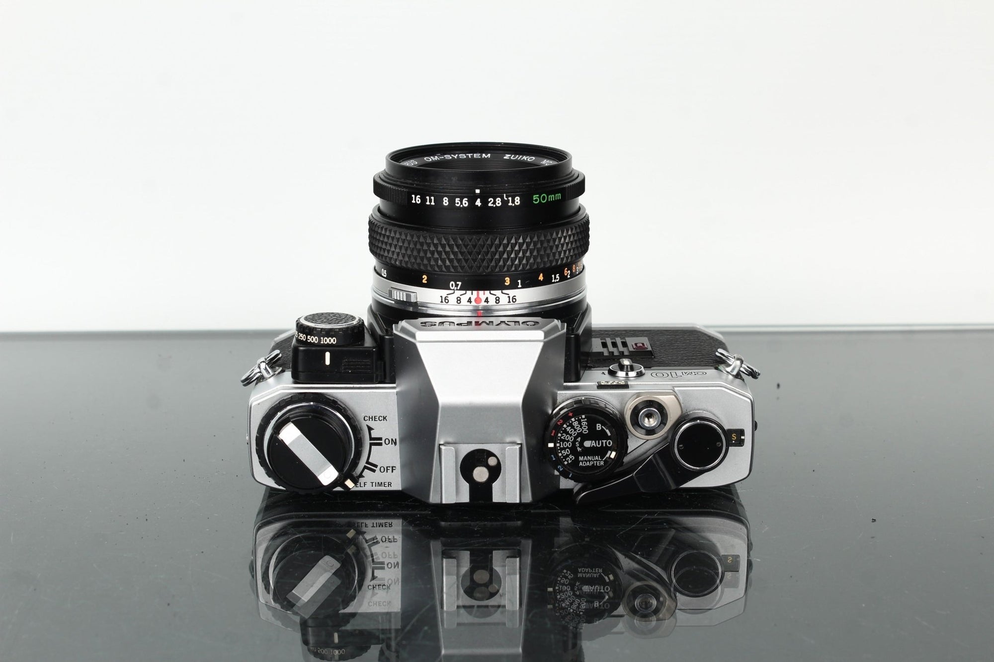 Olympus OM10 + Auto - S 50mm f/1.8 - Dutch|Thrift