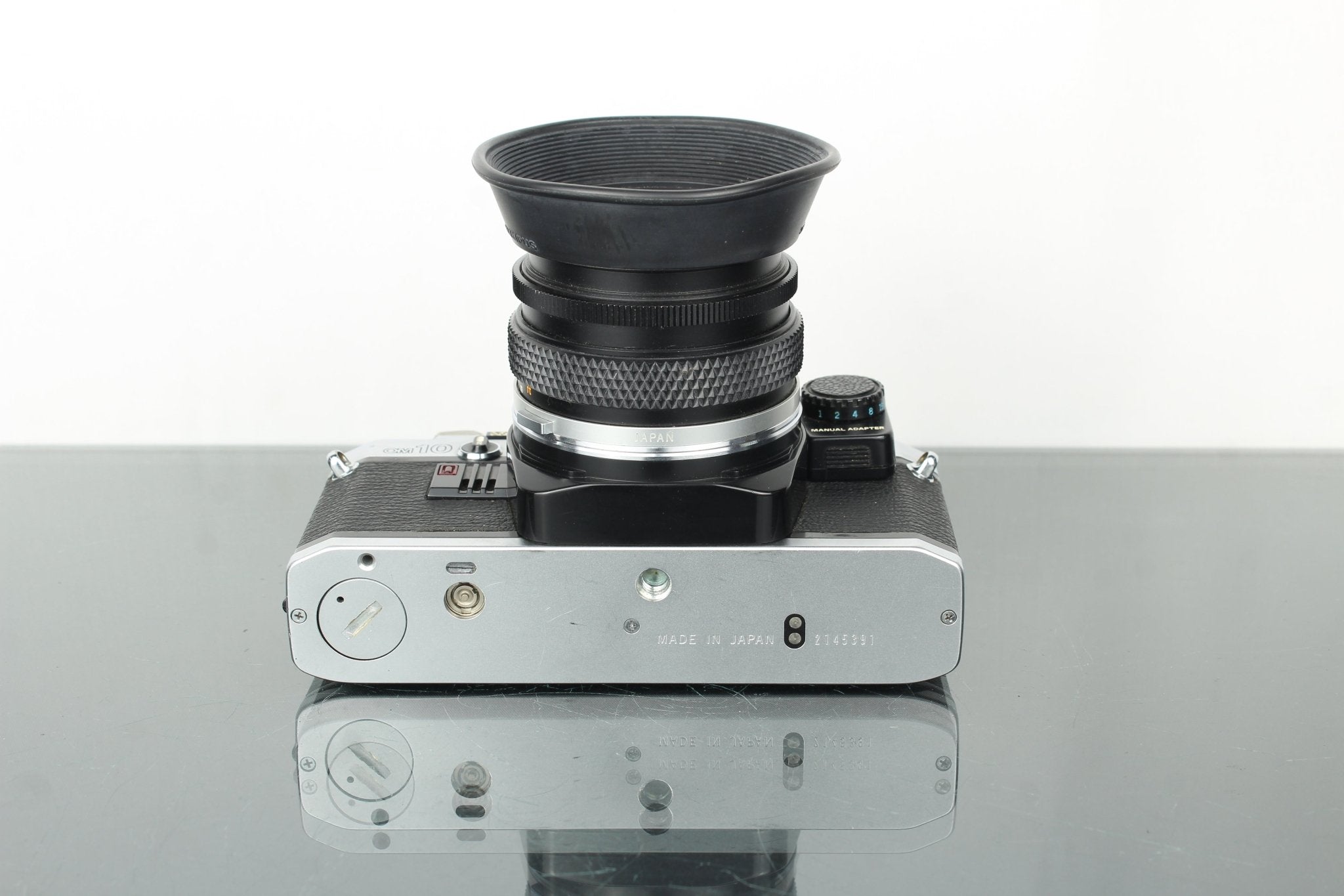 Olympus OM10 + Olympus OM 28mm 1:2.8 lens – Dutch|Thrift