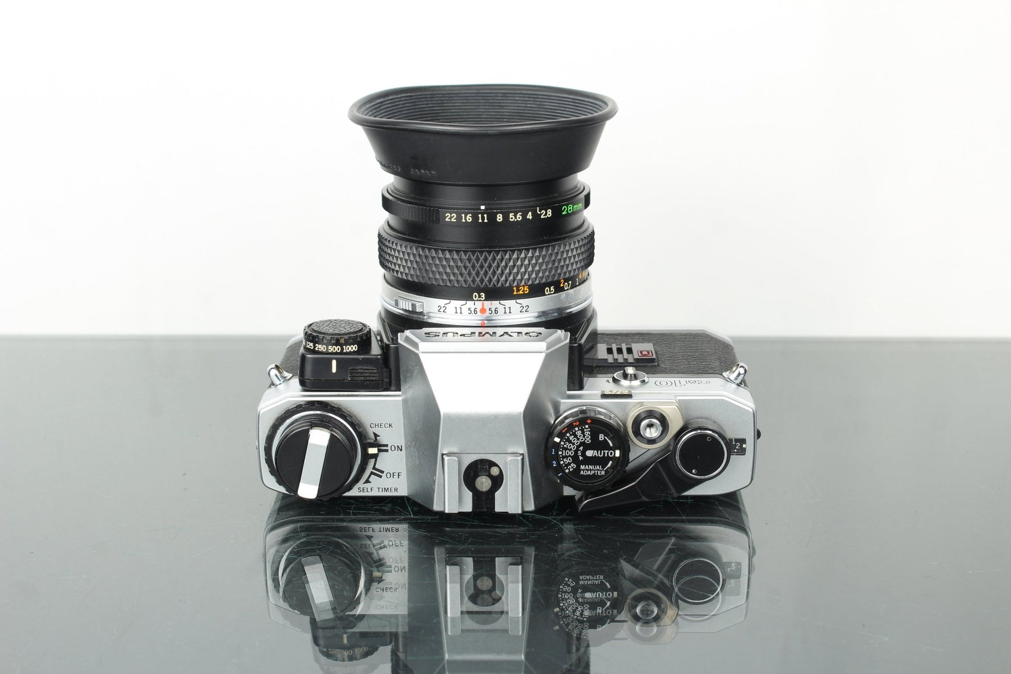 Olympus OM10 + Olympus OM 28mm 1:2.8 lens - Dutch|Thrift