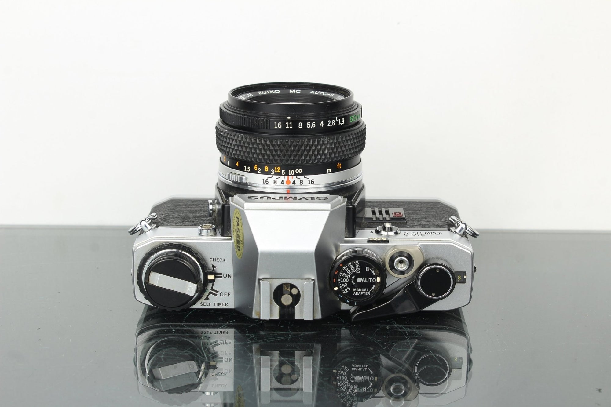 Olympus OM10 + OM 50mm f/1.8 - Dutch|Thrift