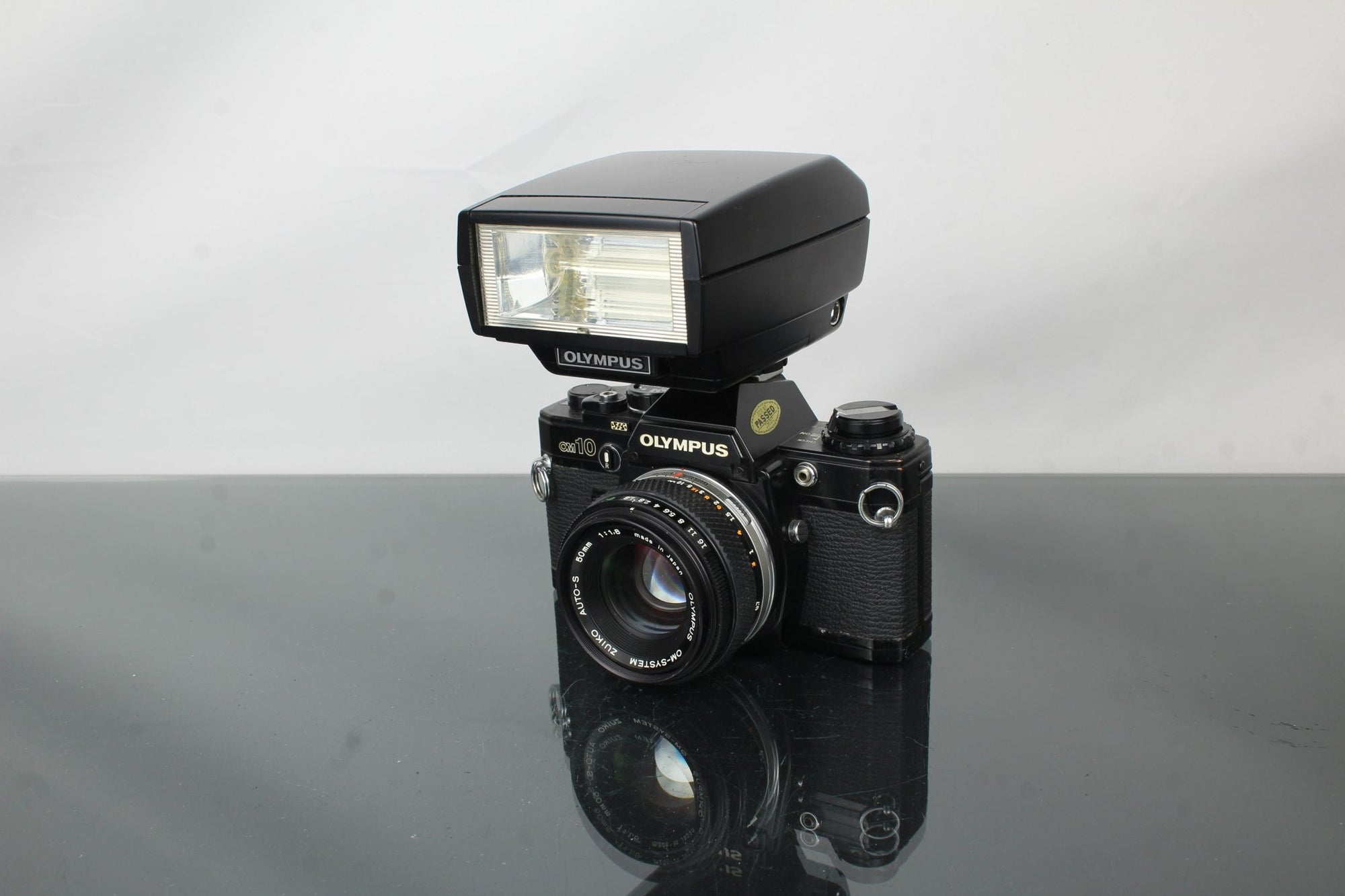 Olympus OM10 + OM Auto - S 50mm 1.8 Olympus lens - Dutch|Thrift