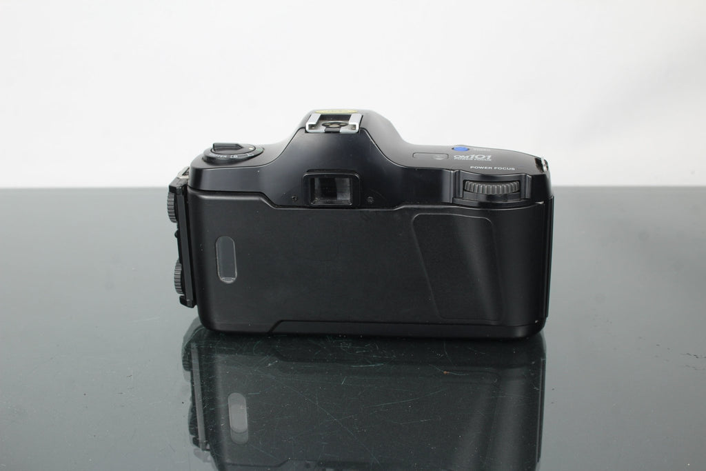 Olympus OM101 Power Focus + 50mm lens - Dutch|Thrift