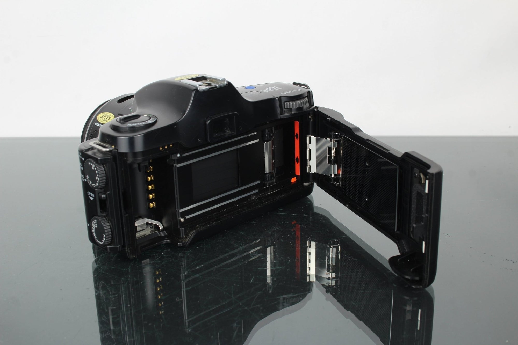 Olympus OM101 Power Focus + 50mm lens - Dutch|Thrift