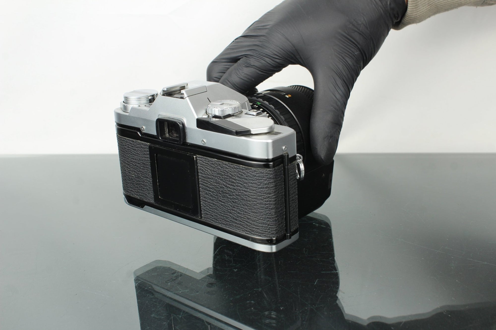 Olympus OM30 + Olympus Auto - Zoom 35 - 70mm 1:4 lens - Dutch|Thrift